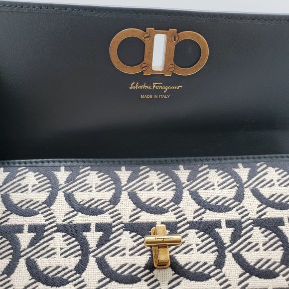 Salvatore Ferragamo Wallet - Picture 10 of 12